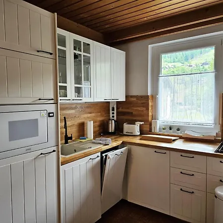 W12 Living In & Out Appartement *