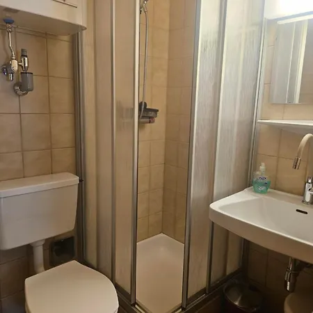 W12 Living In & Out Appartement *